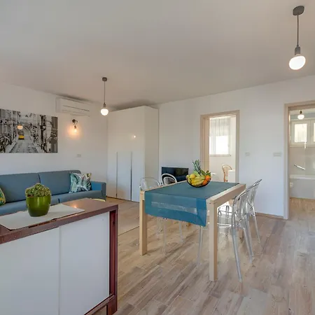 Lct Dreamy Apartment Split